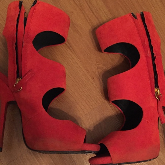 Giuseppe Zanotti Red Suede Heels - Picture 7 of 8